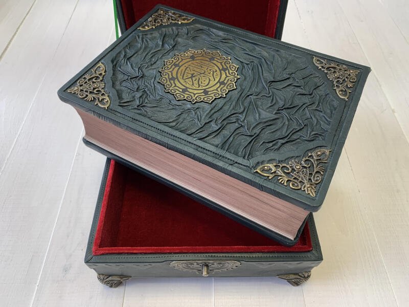 КОРАН 5 в 1 (подарочная кожаная книга в ларце)